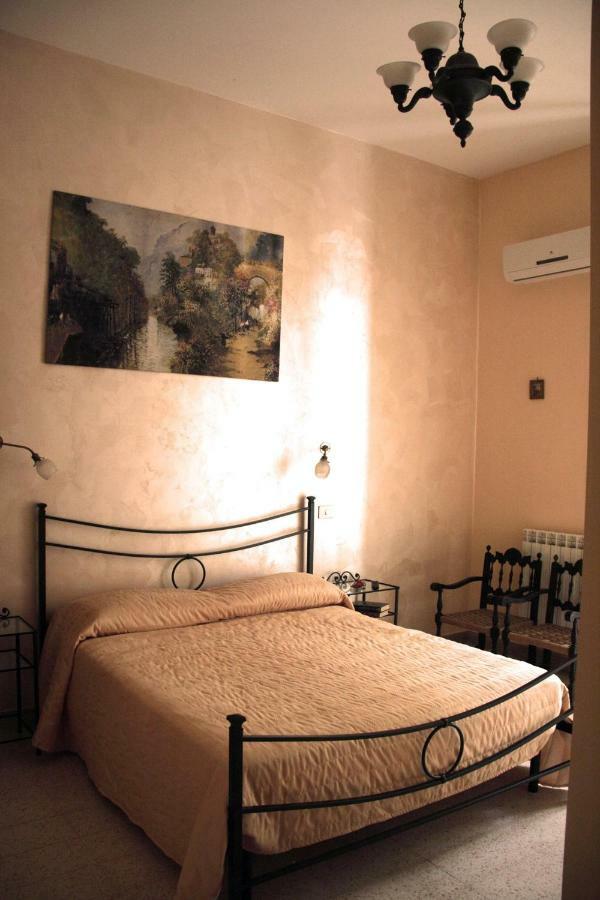 Domus Cicerone Bed and Breakfast Formia Exterior foto