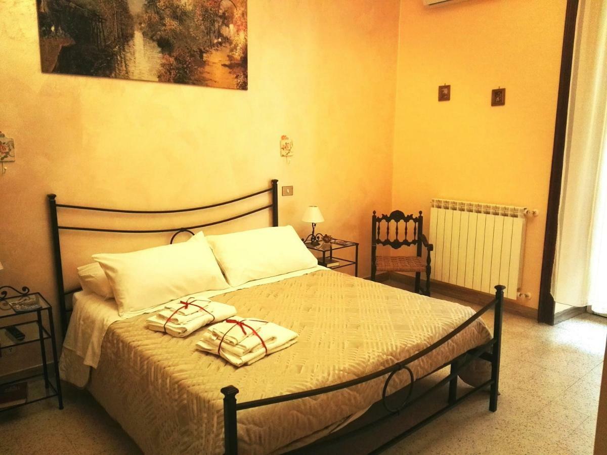 Domus Cicerone Bed and Breakfast Formia Exterior foto