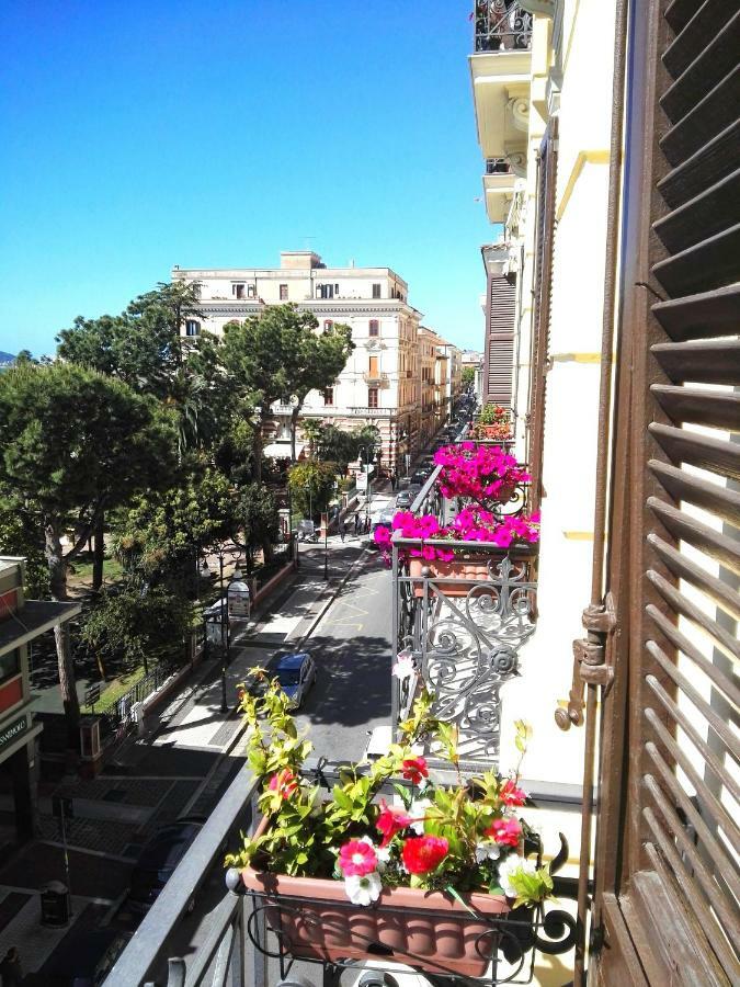 Domus Cicerone Bed and Breakfast Formia Exterior foto